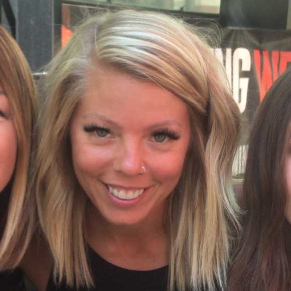 Meet your Posher, Kelsey - Picture 1 of 1